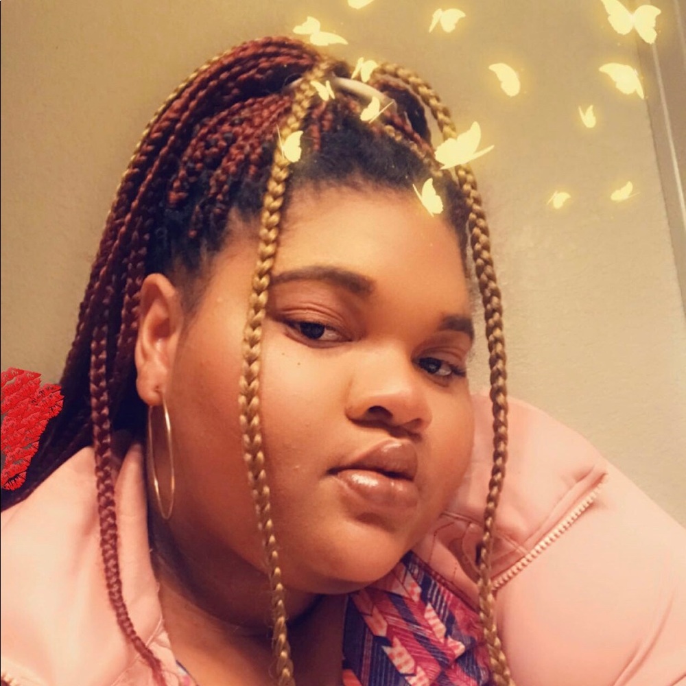 Meet your Posher, Antwanett